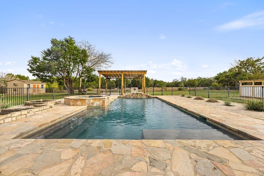 911 Oak Meadow Drive Dripping Springs TX 78620