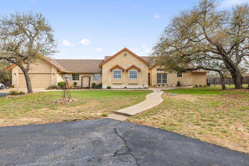 911 Oak Meadow Drive Dripping Springs TX 78620