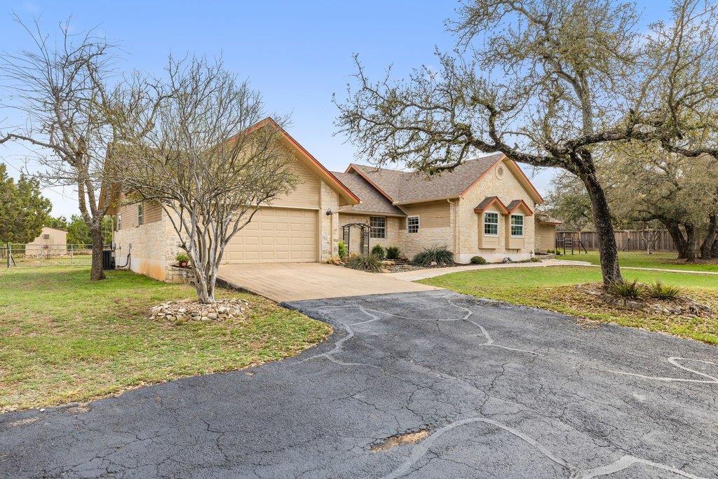 911 Oak Meadow Drive Dripping Springs TX 78620