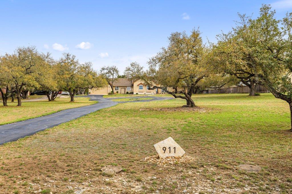 911 Oak Meadow Drive Dripping Springs TX 78620