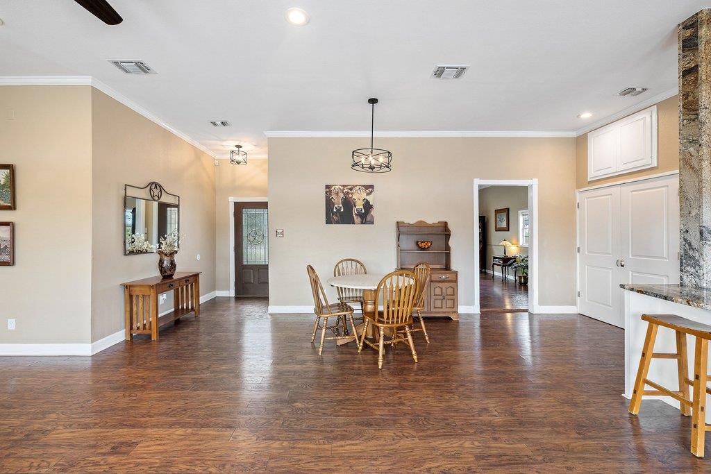 911 Oak Meadow Drive Dripping Springs TX 78620