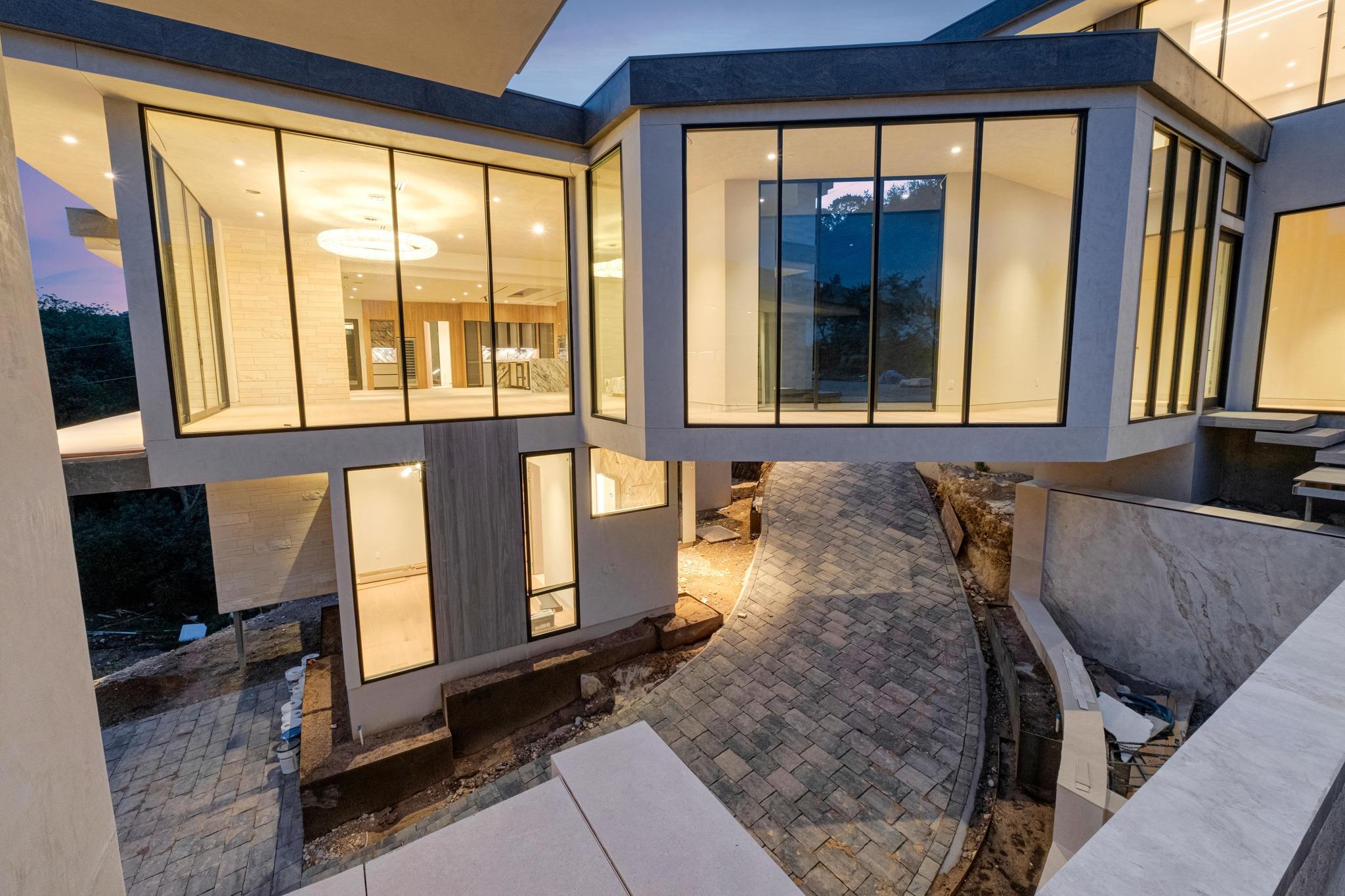 716 Laurel Valley Road West Lake Hills TX 78746