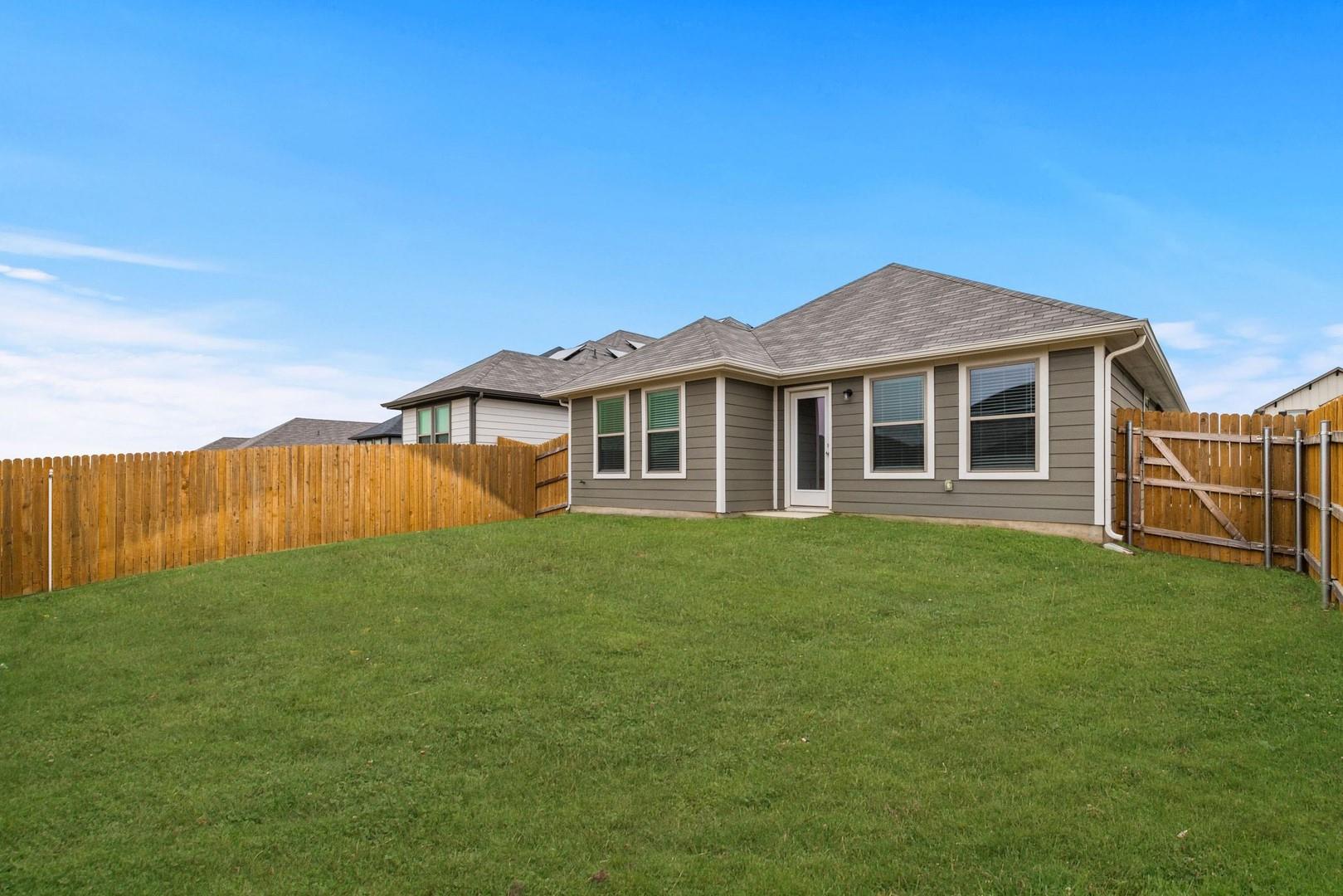 222 Spirit Street Elgin TX 78621