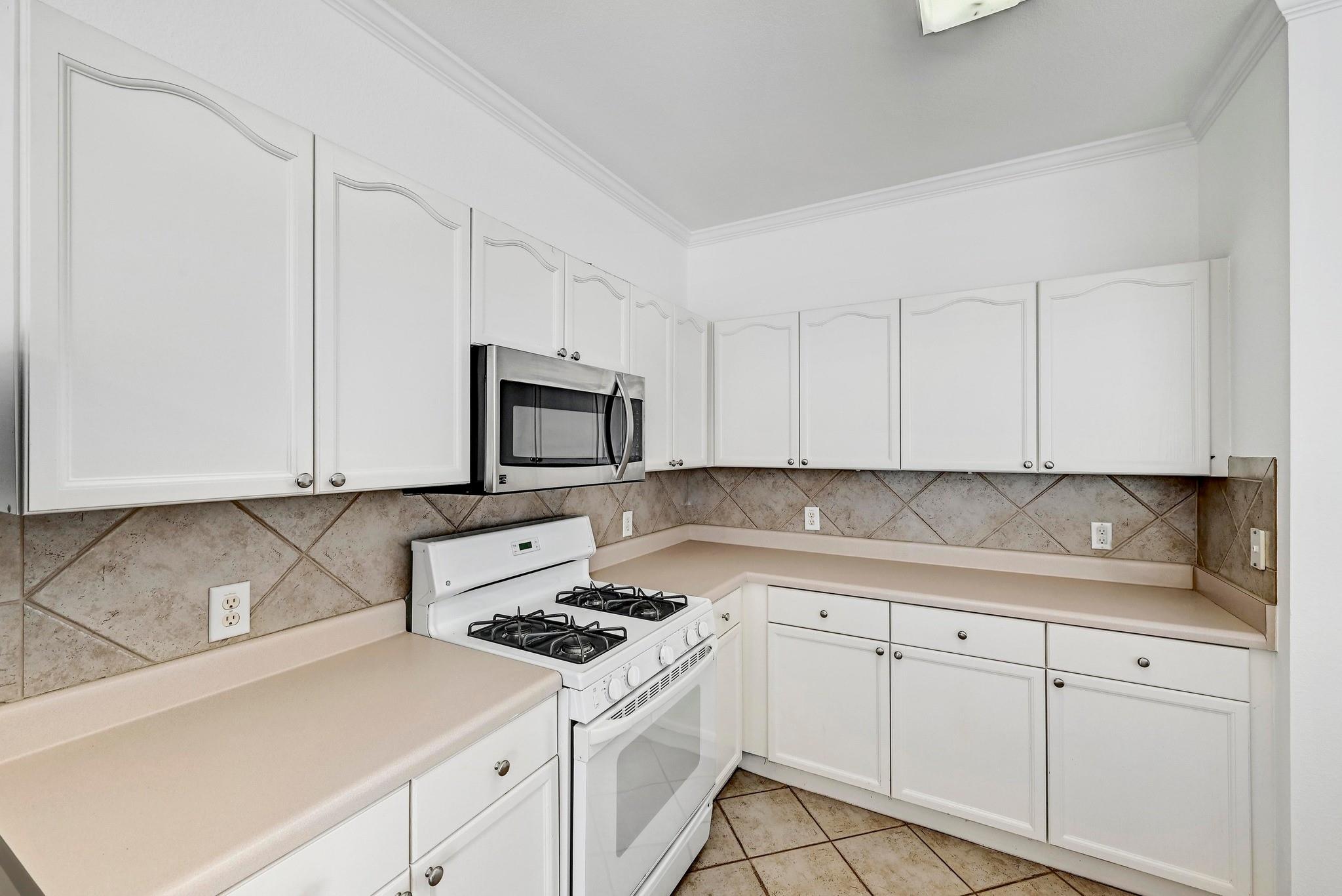 13401 Lamplight Village Avenue Austin TX 78727