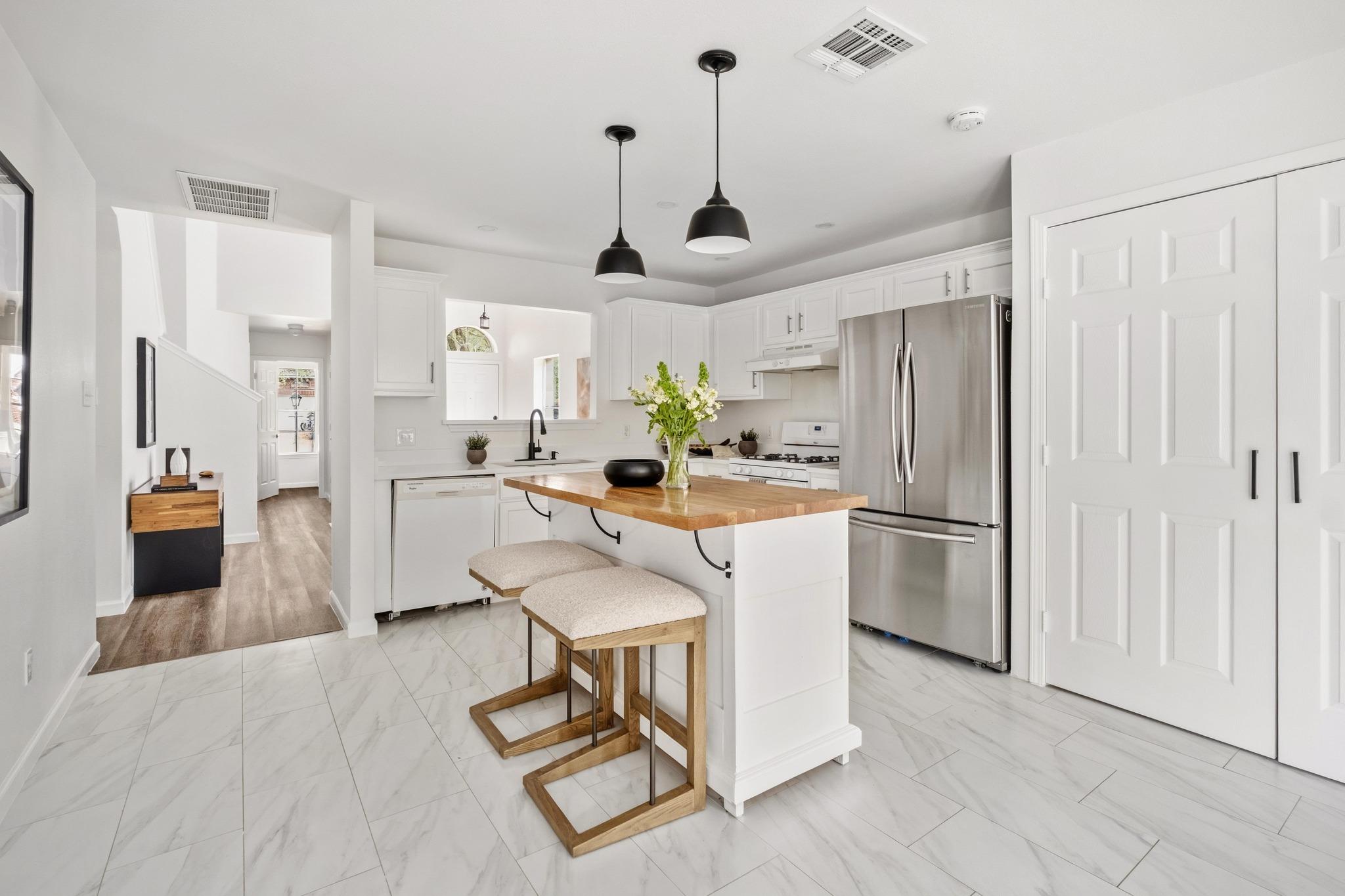 11207 Canterbury Tales Lane Austin TX 78748
