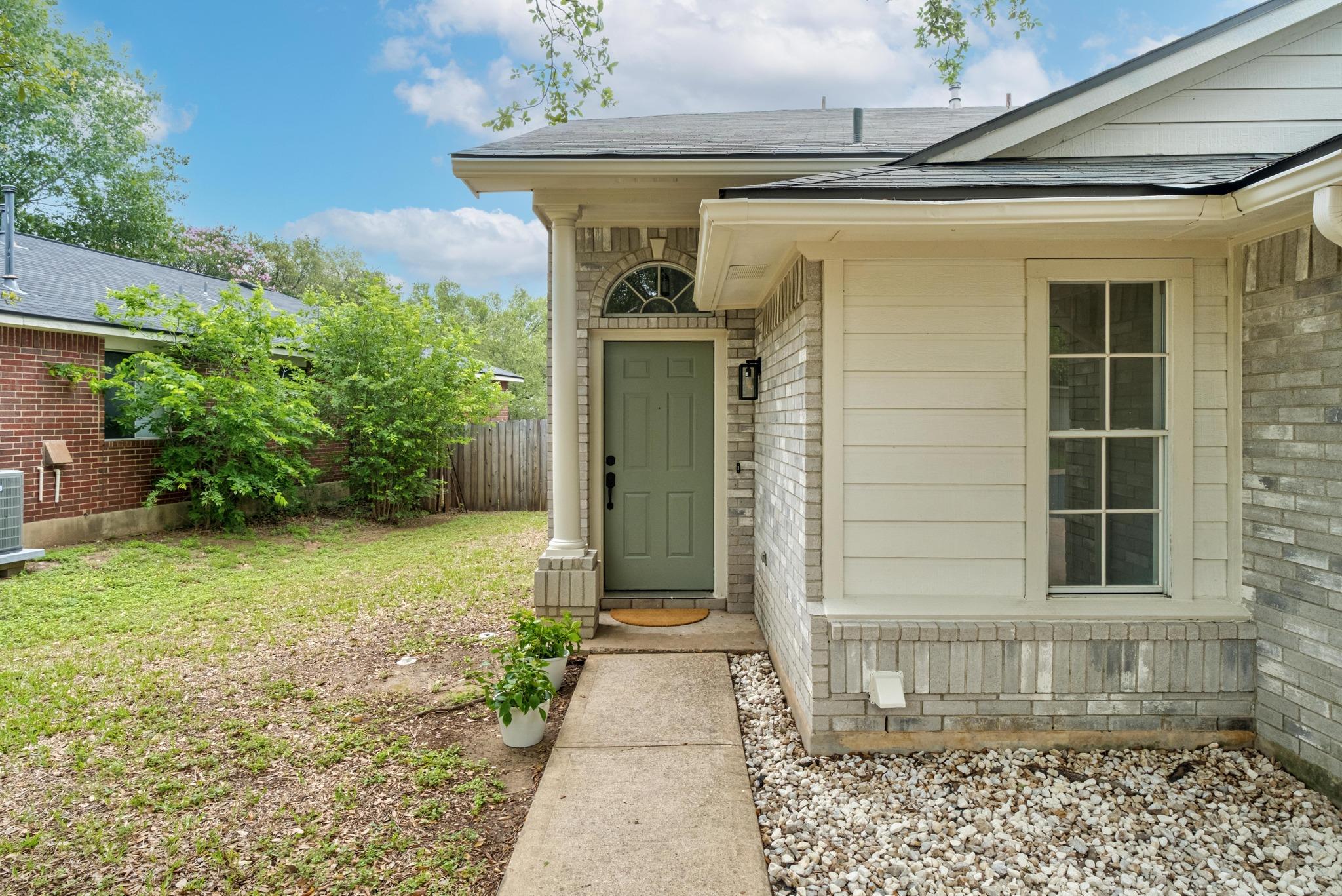 11207 Canterbury Tales Lane Austin TX 78748