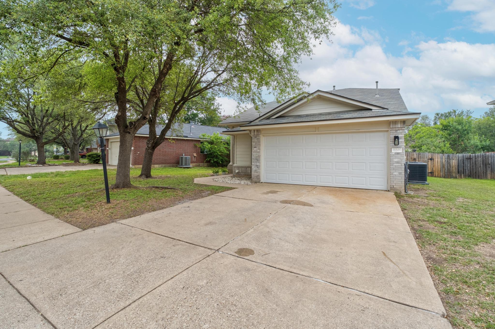 11207 Canterbury Tales Lane Austin TX 78748