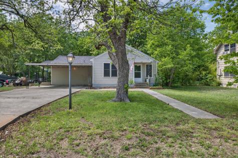 621 S Main Street Lockhart TX 78644