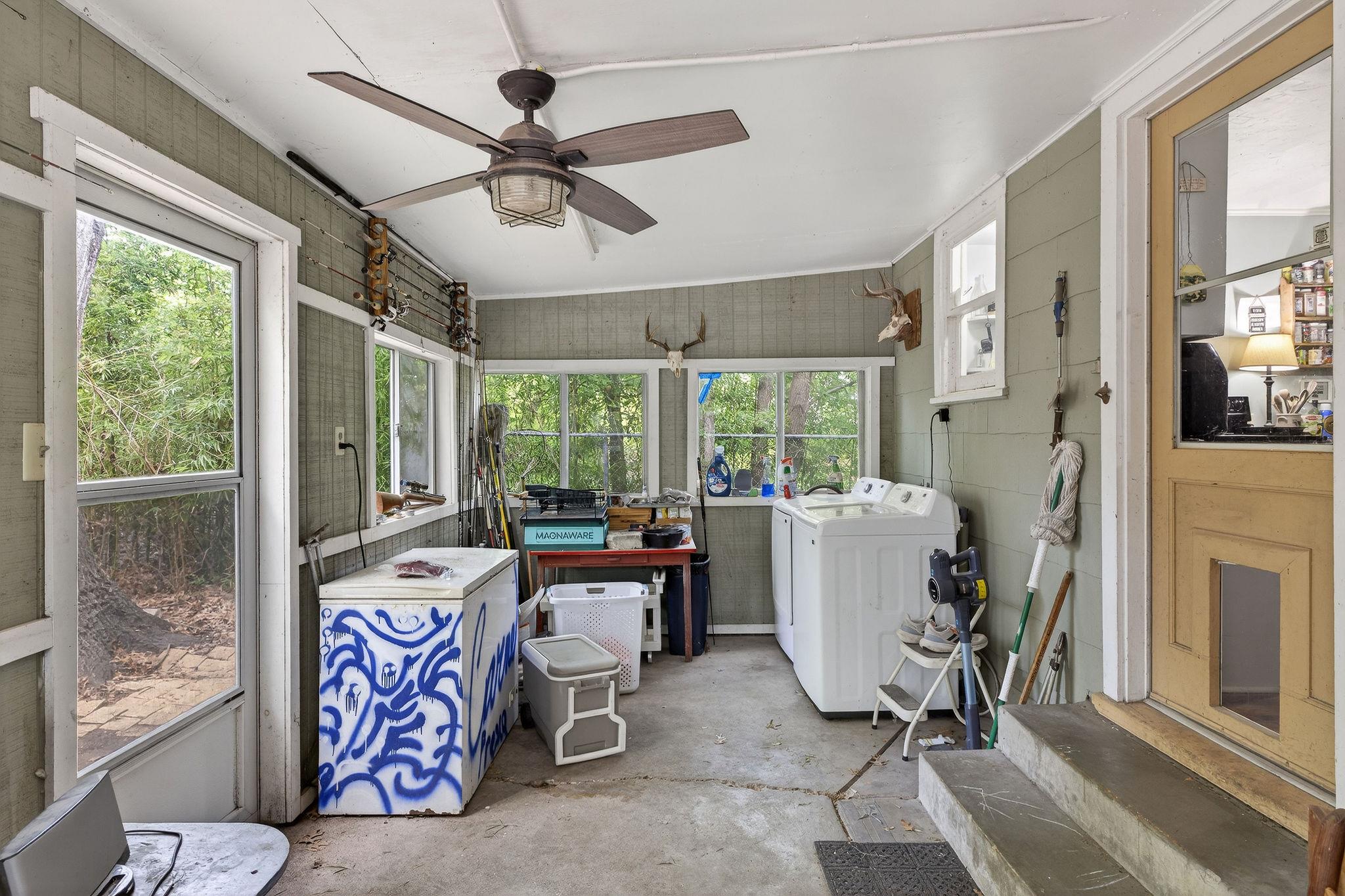 621 S Main Street Lockhart TX 78644