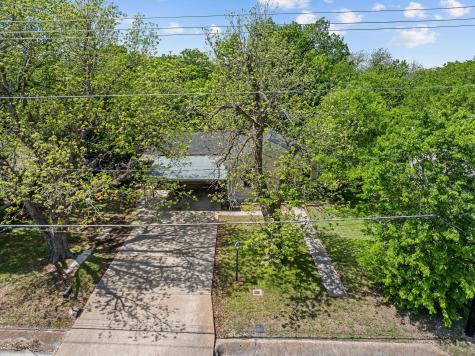 621 S Main Street Lockhart TX 78644