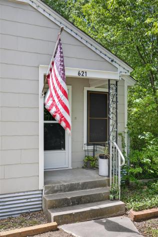 621 S Main Street Lockhart TX 78644