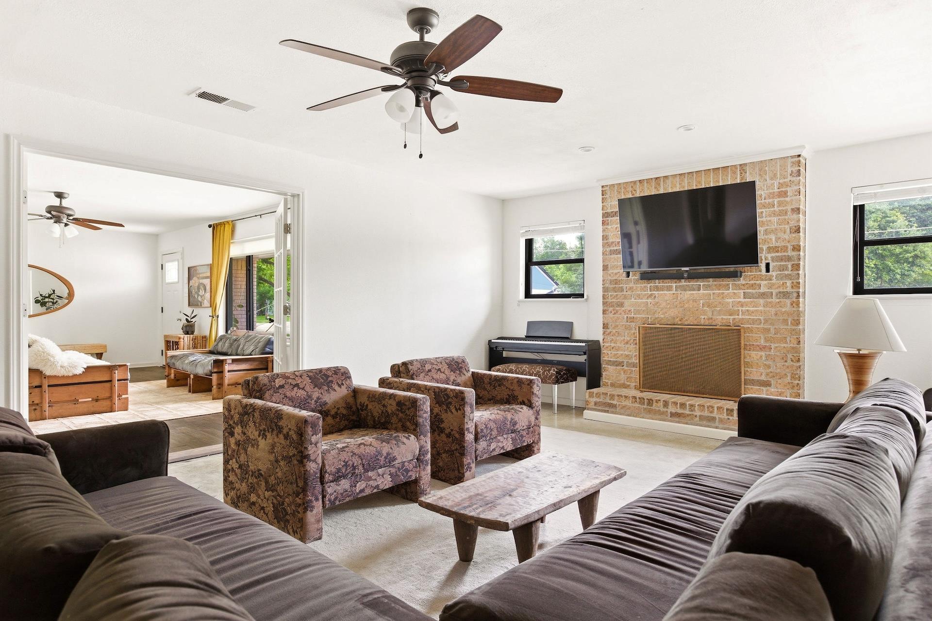 500 S Rio Grande Street Lockhart TX 78644