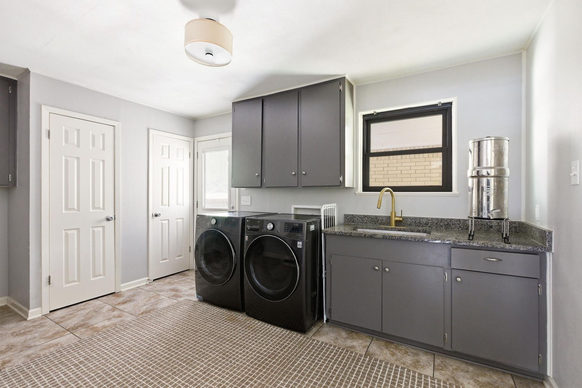 500 S Rio Grande Street Lockhart TX 78644