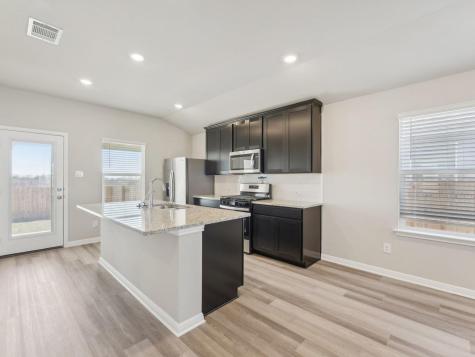 121 Holmby Drive Hutto TX 78634
