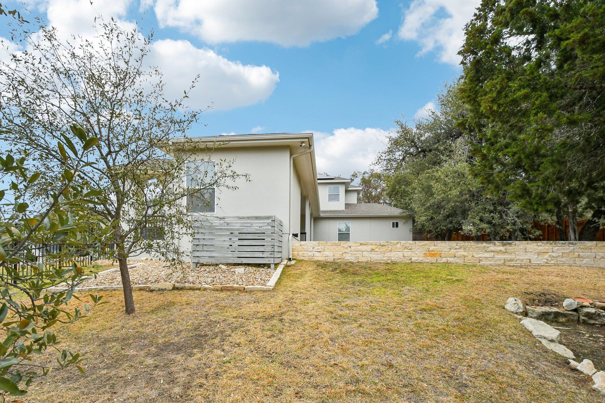 133 Crest View Drive Lakeway TX 78734