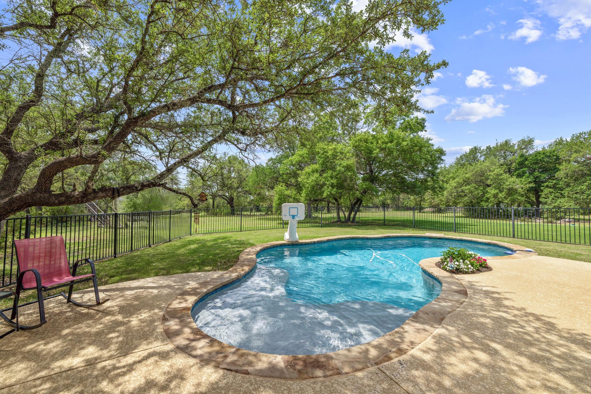 3696 County Road 207 Liberty Hill TX 78642