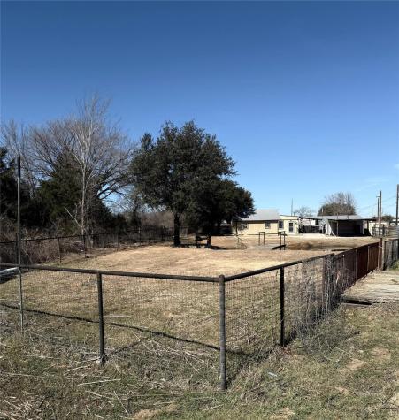 151 County Road 311 Rockdale TX 76567