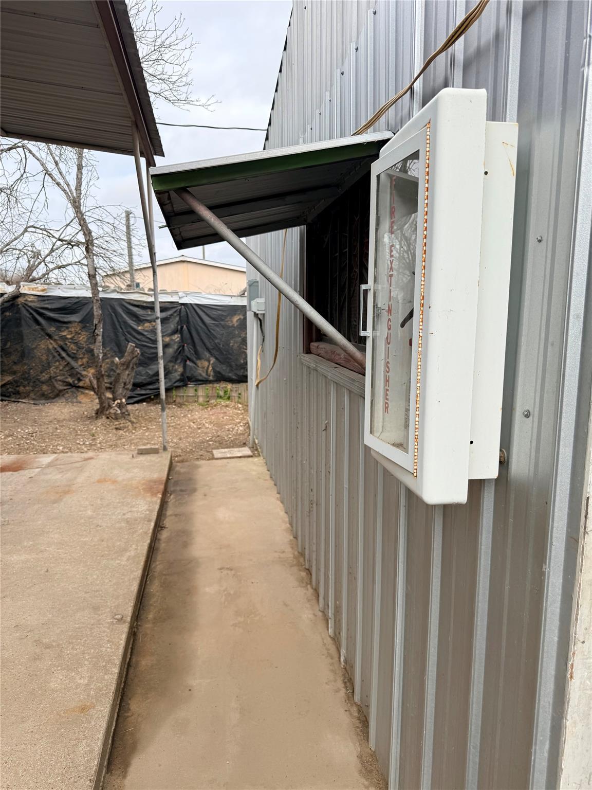 151 County Road 311 Rockdale TX 76567