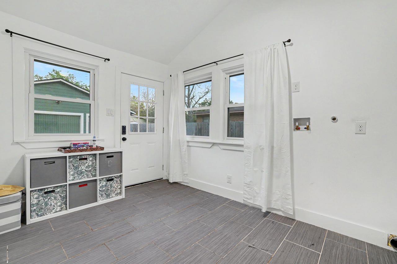6903 Ardath Street Austin TX 78757