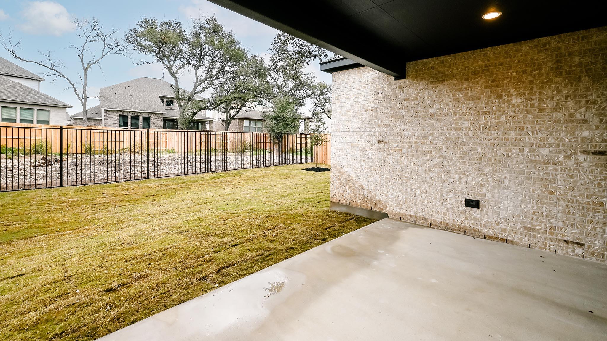 172 Basket Flower Loop Kyle TX 78640
