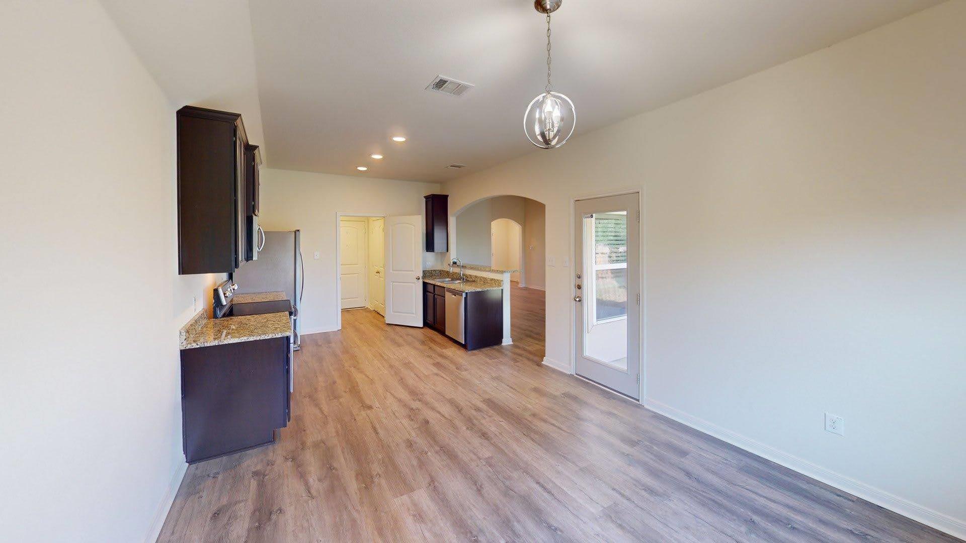 1531 Twin Estates Drive Kyle TX 78640