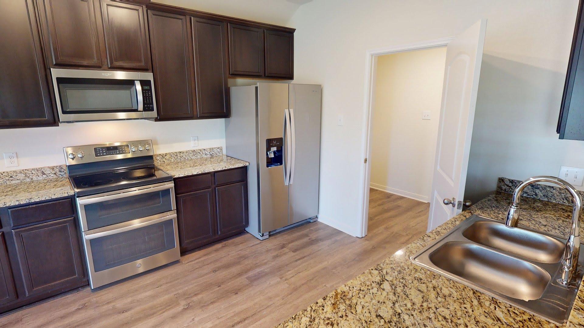1531 Twin Estates Drive Kyle TX 78640