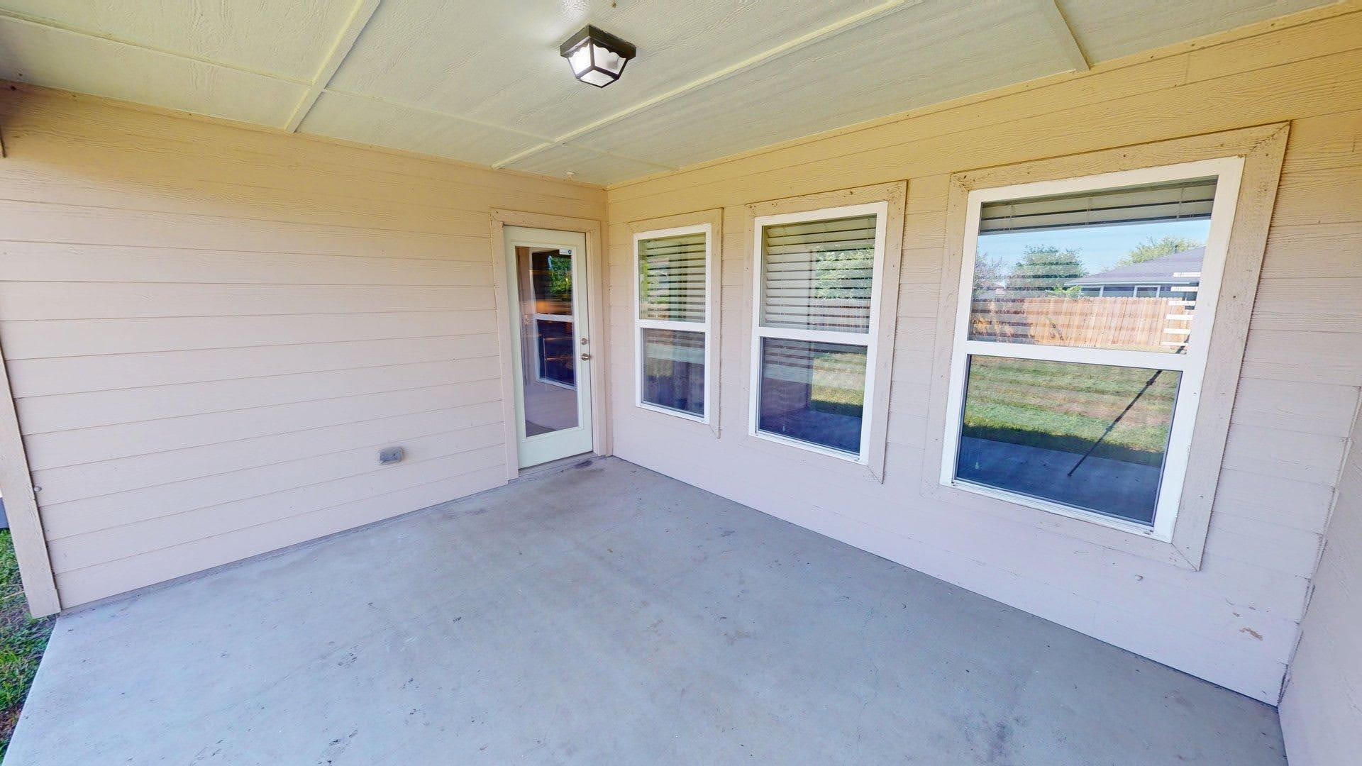 1531 Twin Estates Drive Kyle TX 78640