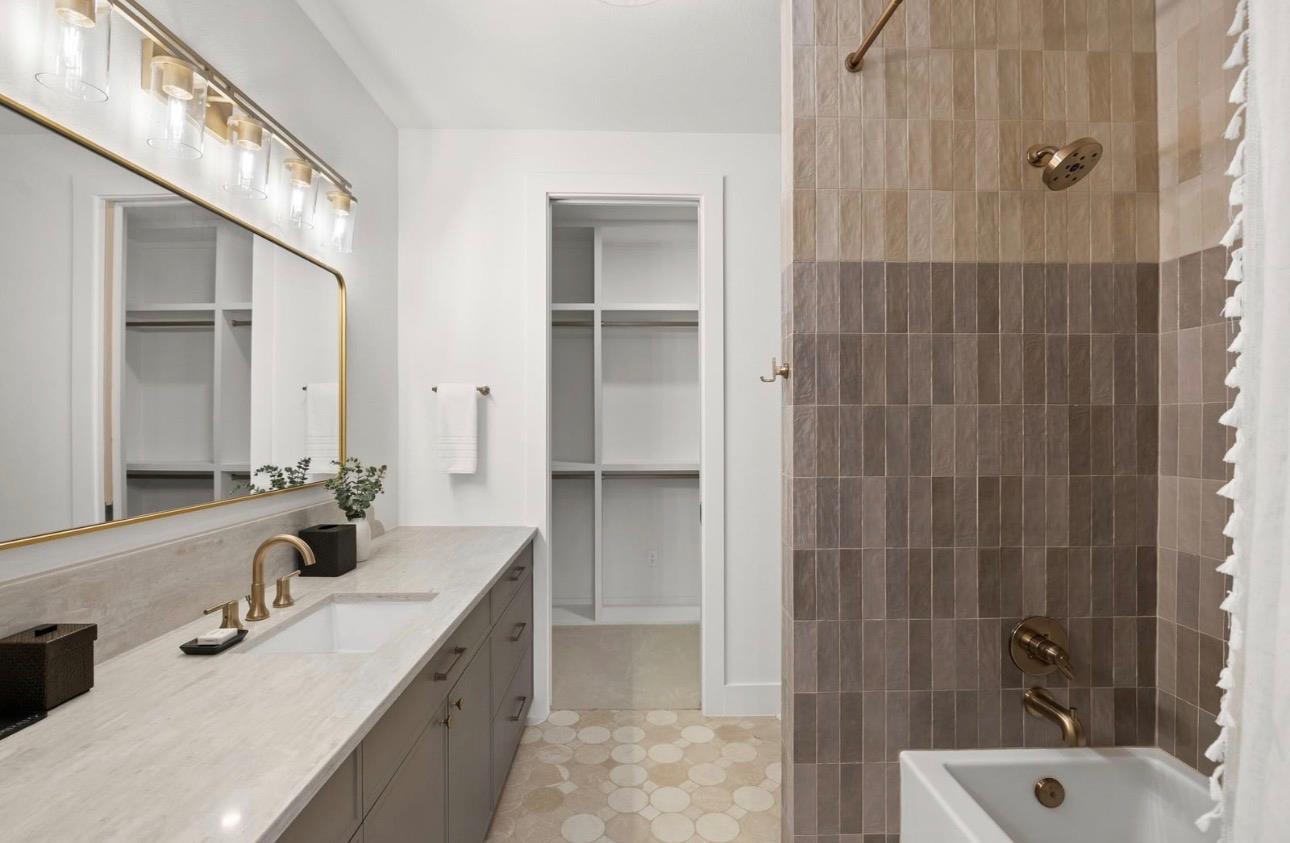 250 Hawthorne Lane Spicewood TX 78669