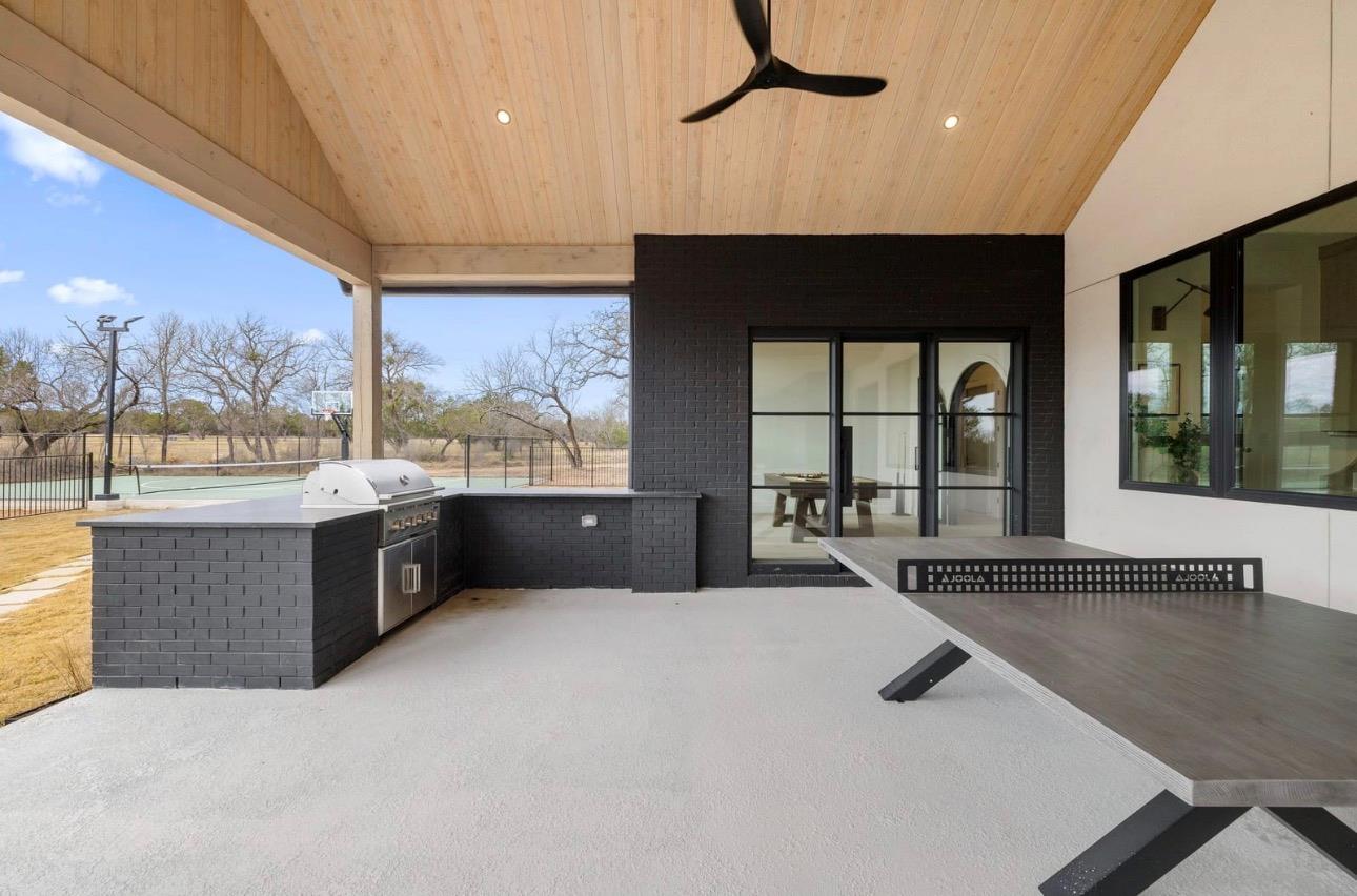 250 Hawthorne Lane Spicewood TX 78669
