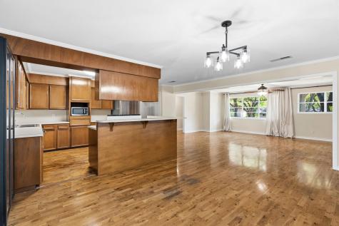 1110 Hollybluff Street Austin TX 78753