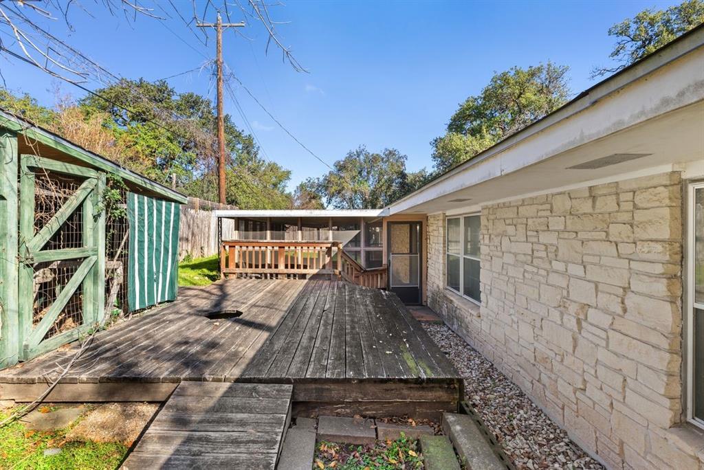 601 Sandringham Circle Austin TX 78704