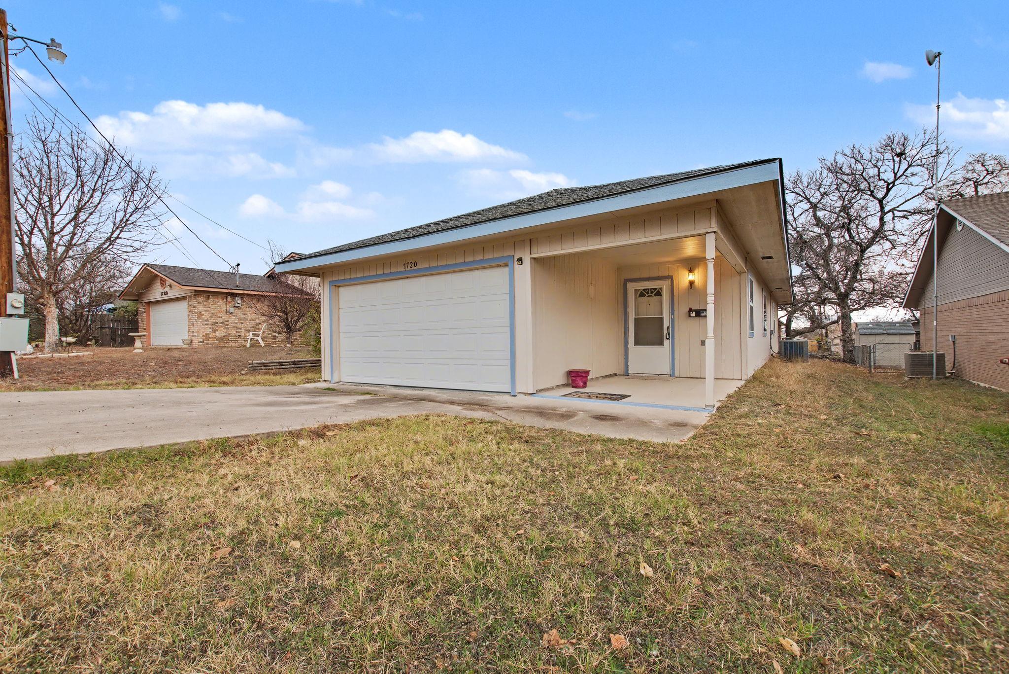 1720 Greenwood Lane Kingsland TX 78639