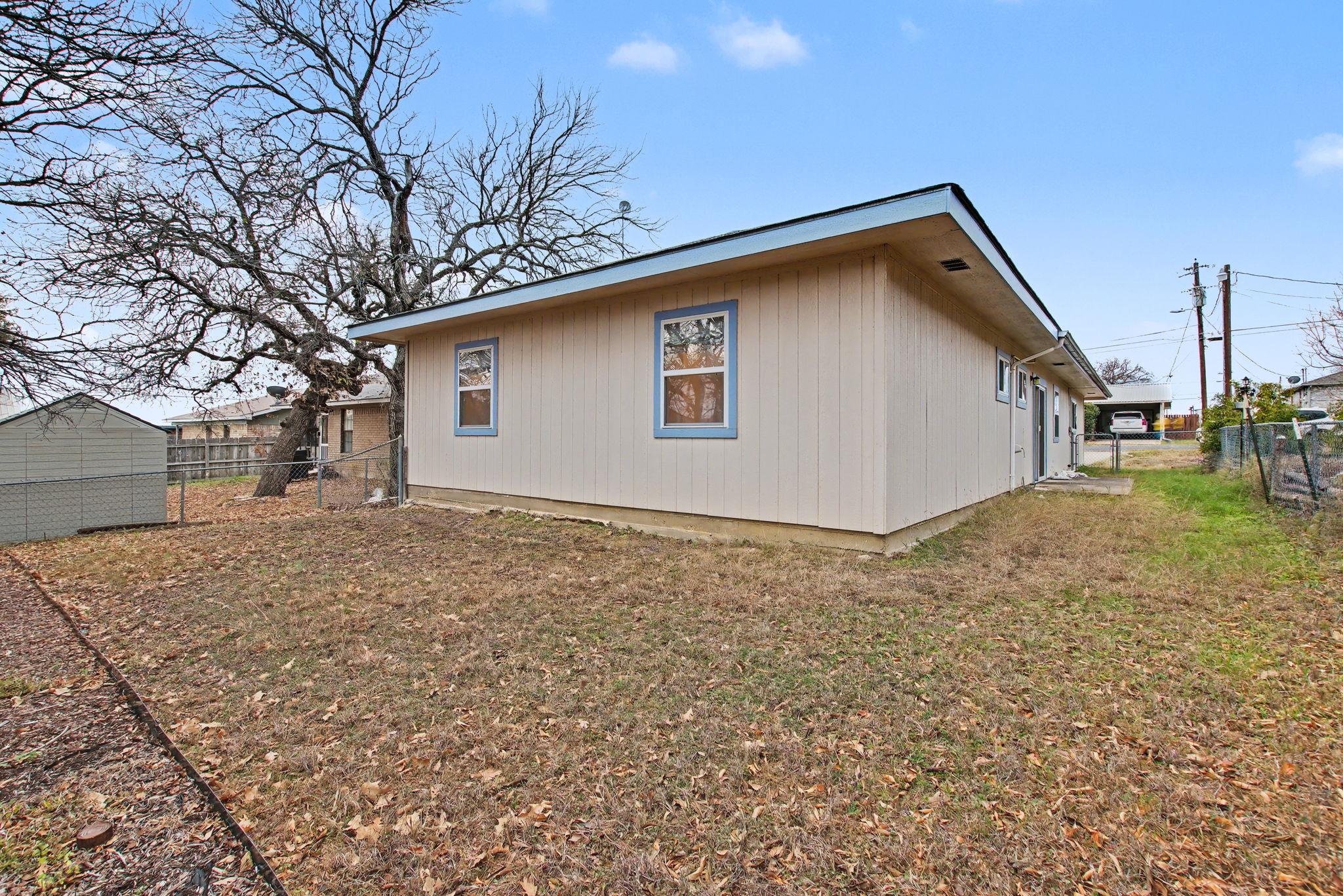 1720 Greenwood Lane Kingsland TX 78639