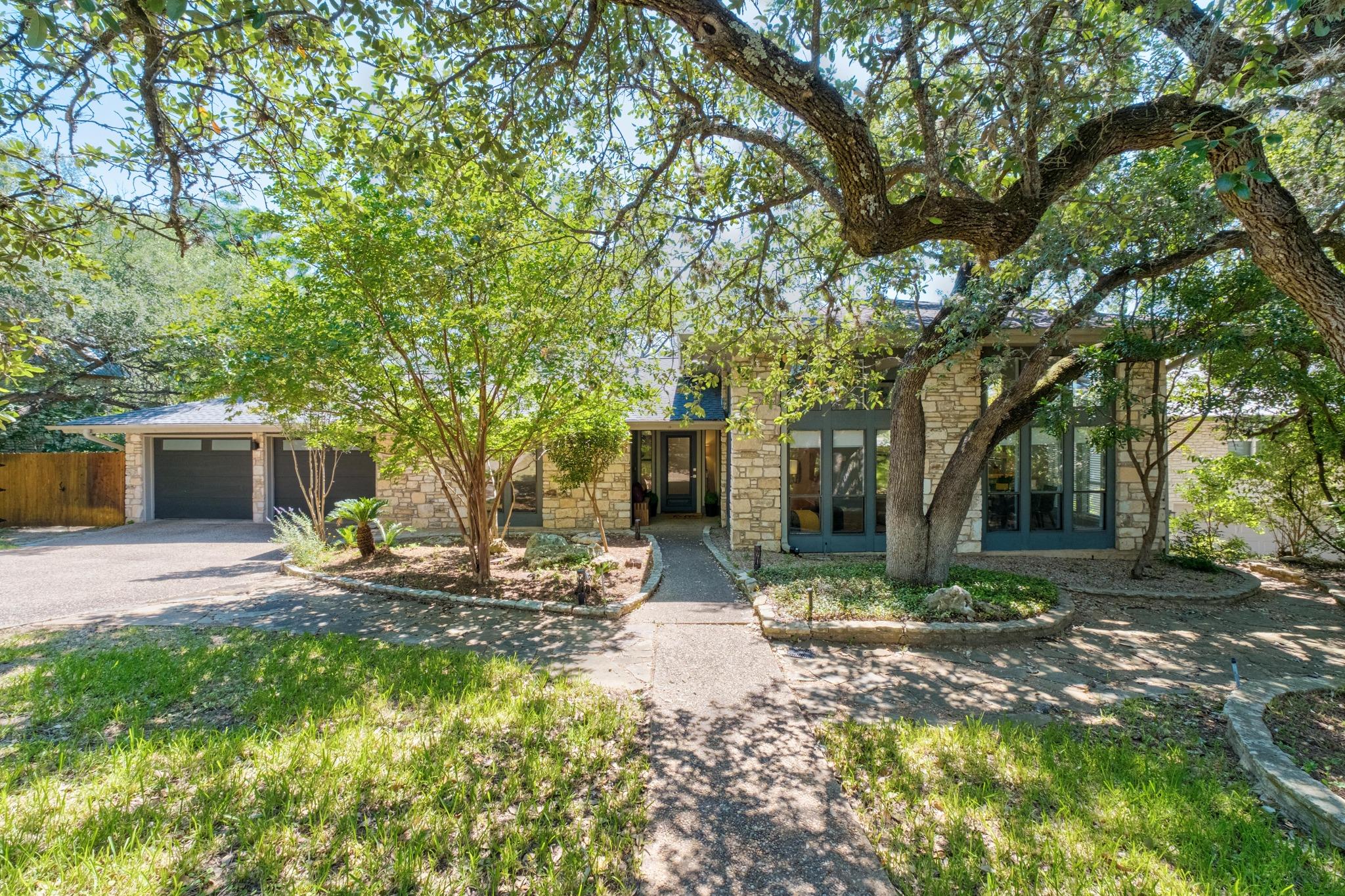 2303 Doral Drive Austin TX 78746