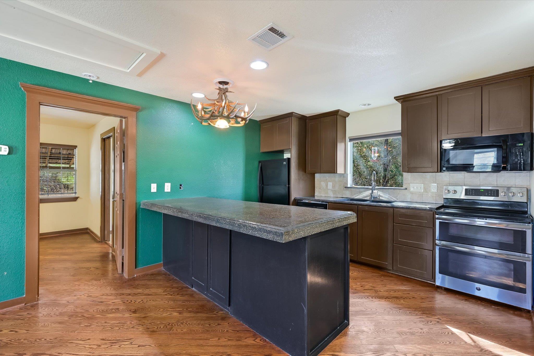 203 Pathfinders Way Smithville TX 78957