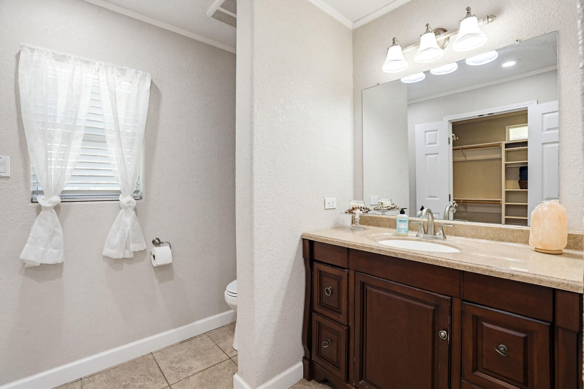 125 Glendale Street Luling TX 78648
