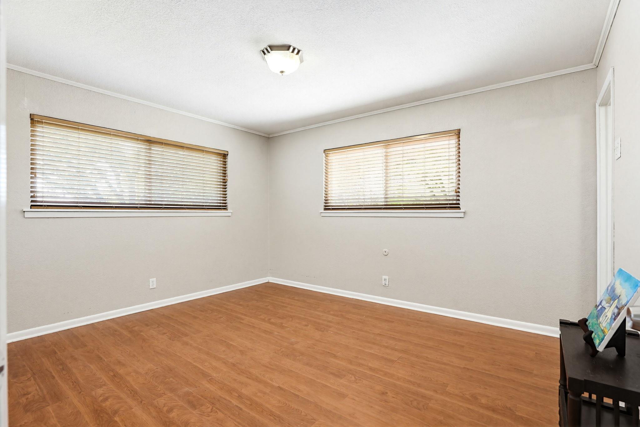 125 Glendale Street Luling TX 78648