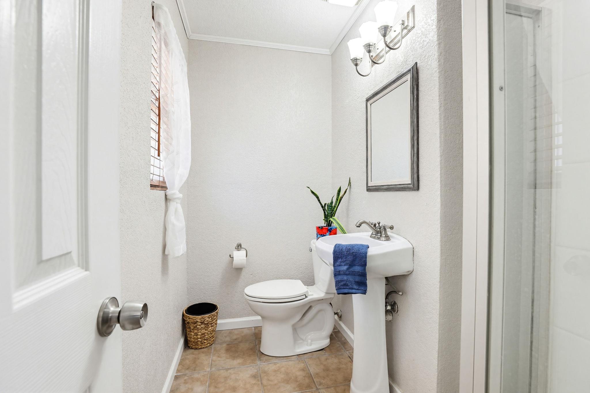 125 Glendale Street Luling TX 78648