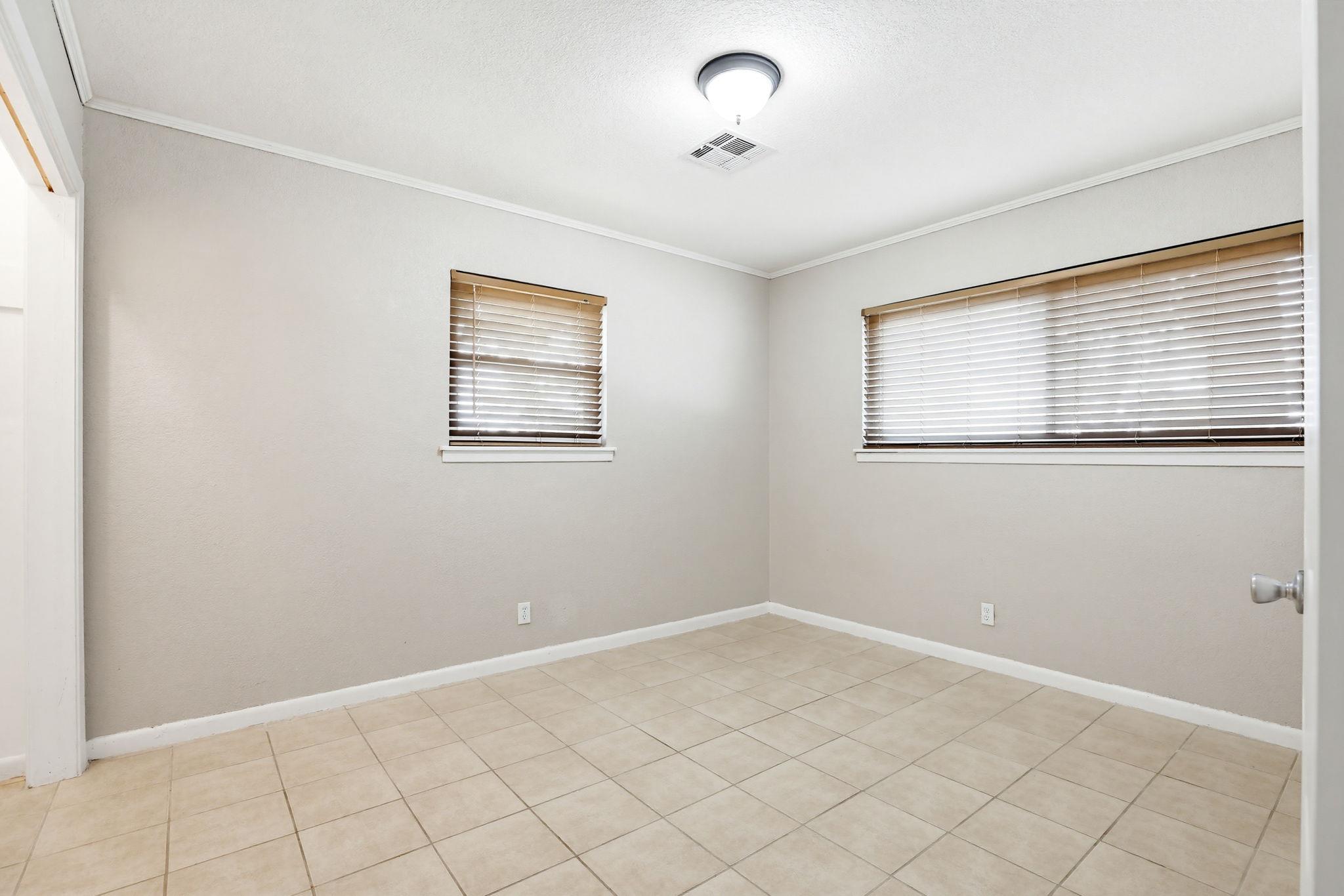 125 Glendale Street Luling TX 78648