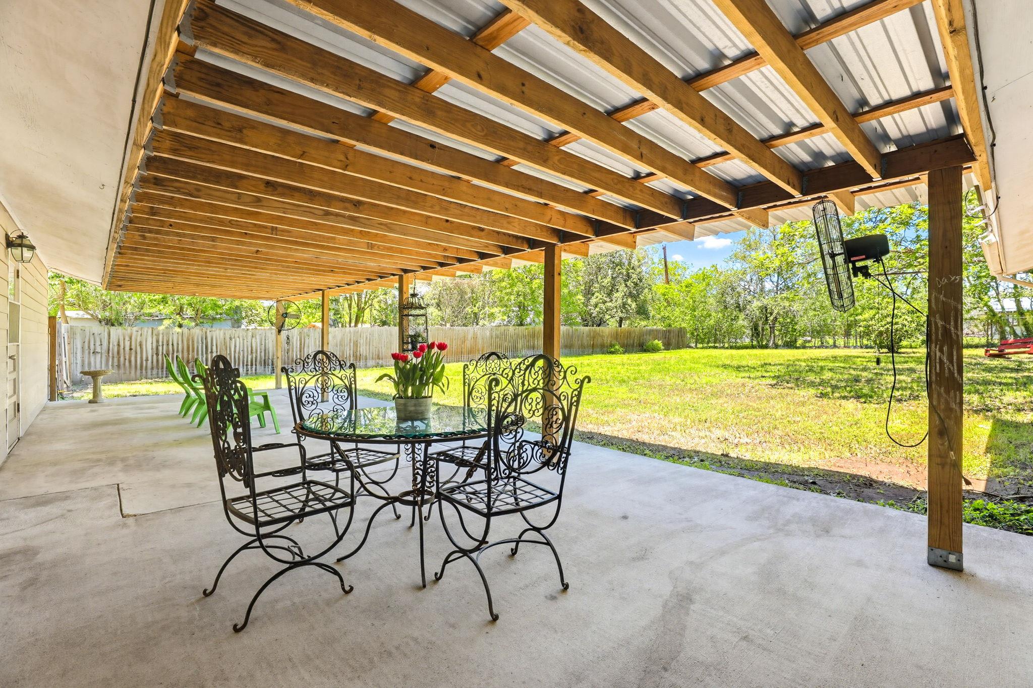 125 Glendale Street Luling TX 78648