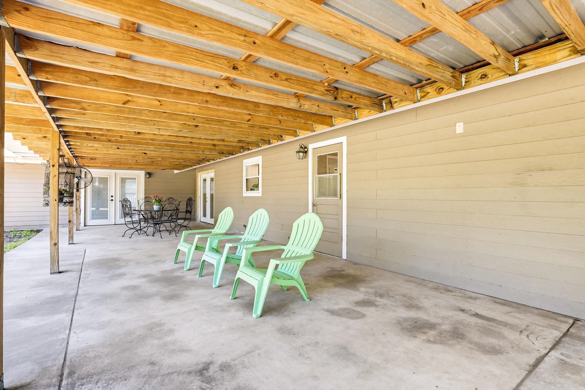 125 Glendale Street Luling TX 78648