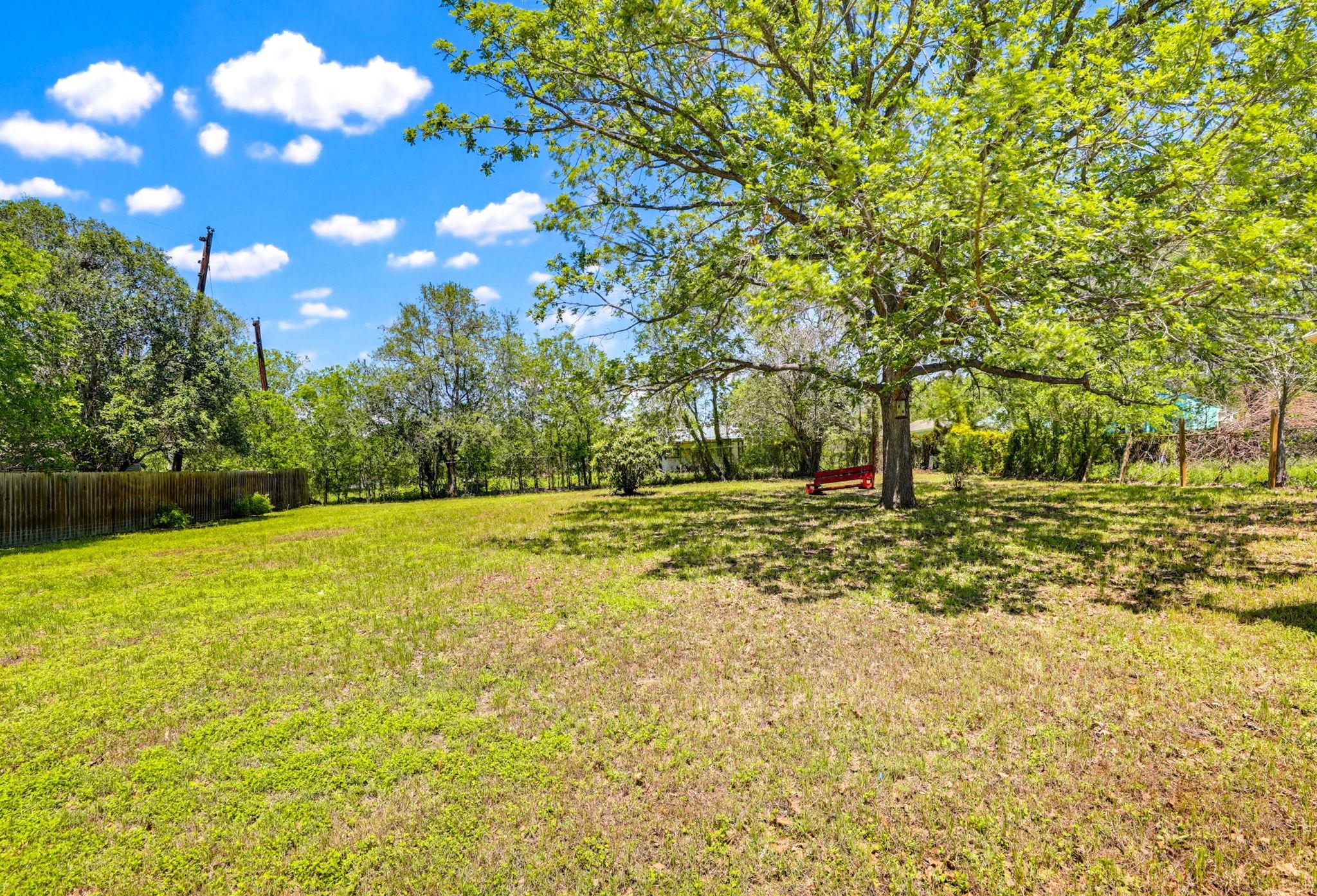 125 Glendale Street Luling TX 78648