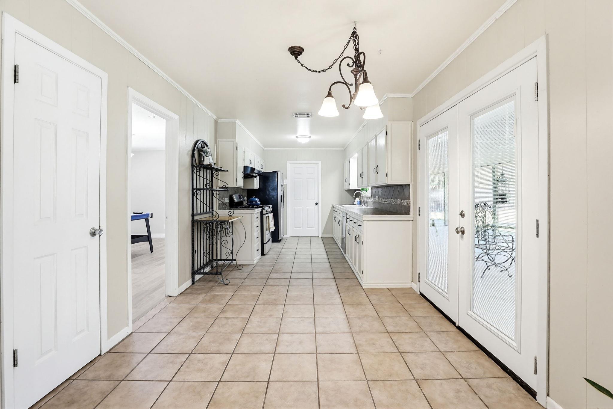 125 Glendale Street Luling TX 78648