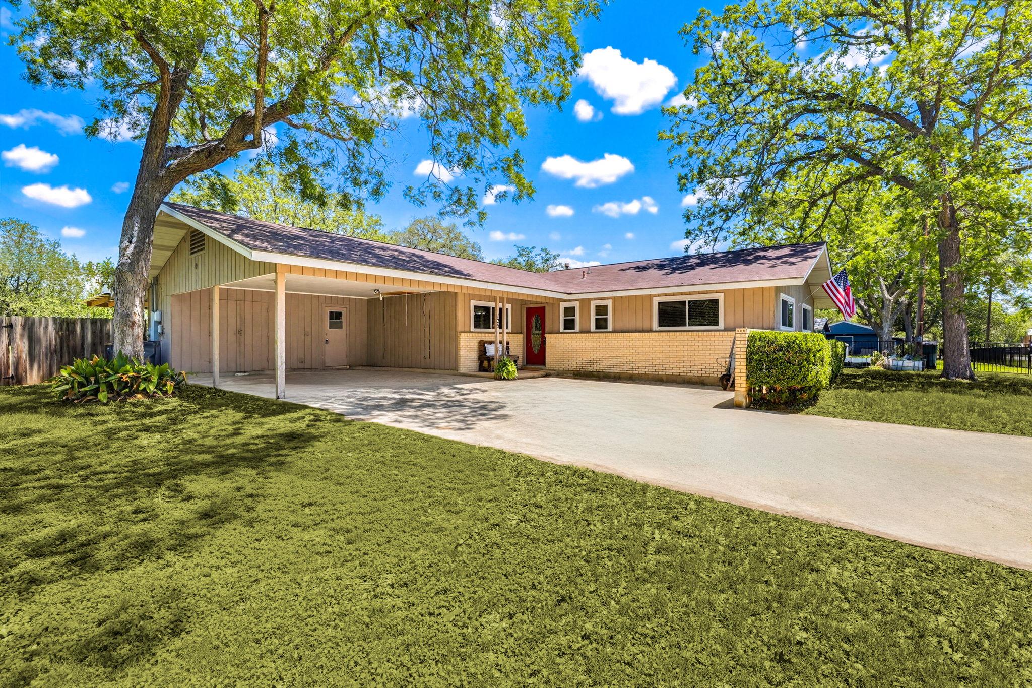 125 Glendale Street Luling TX 78648