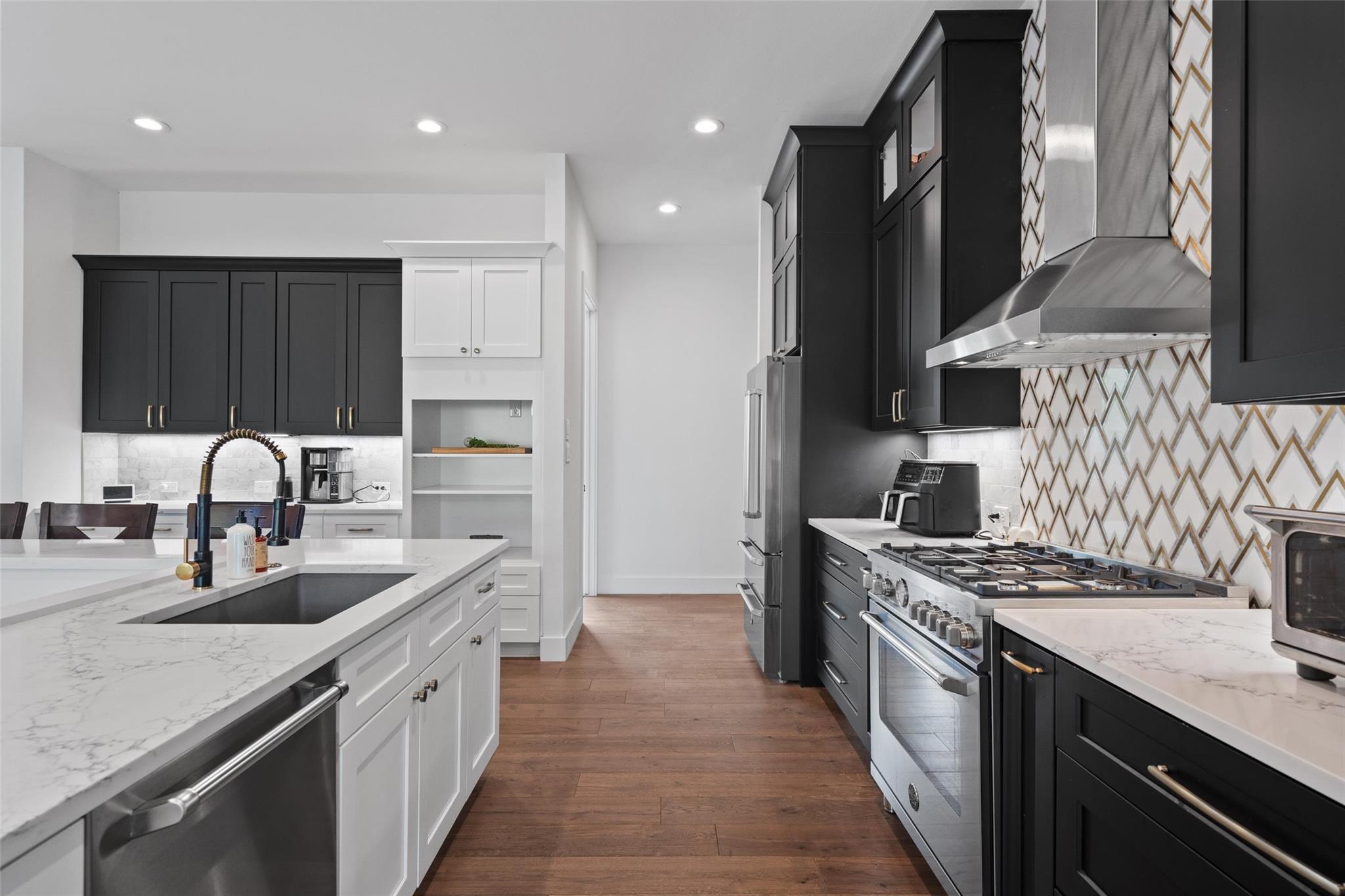 418 Venture Boulevard S Point Venture TX 78645