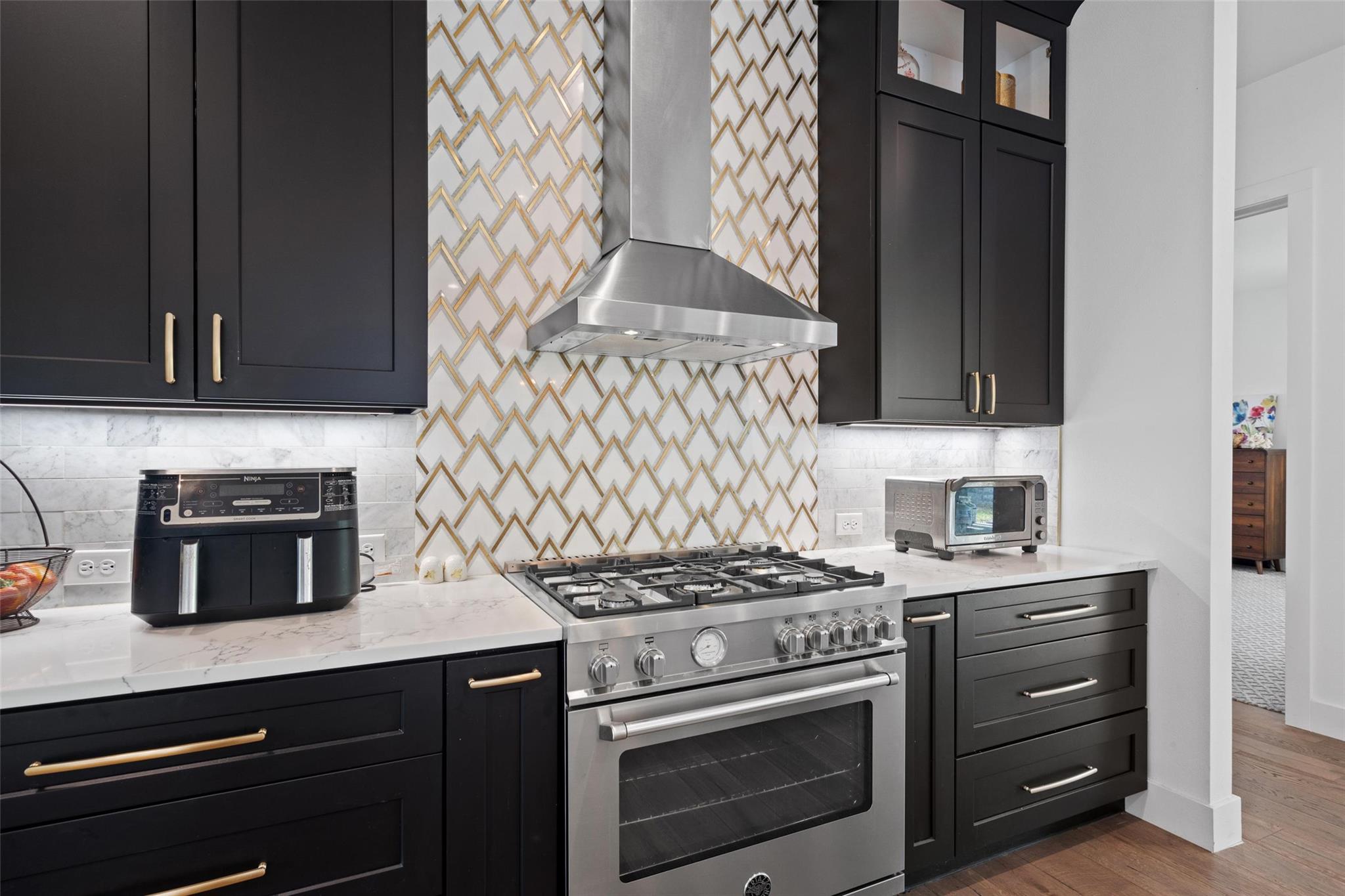 418 Venture Boulevard S Point Venture TX 78645