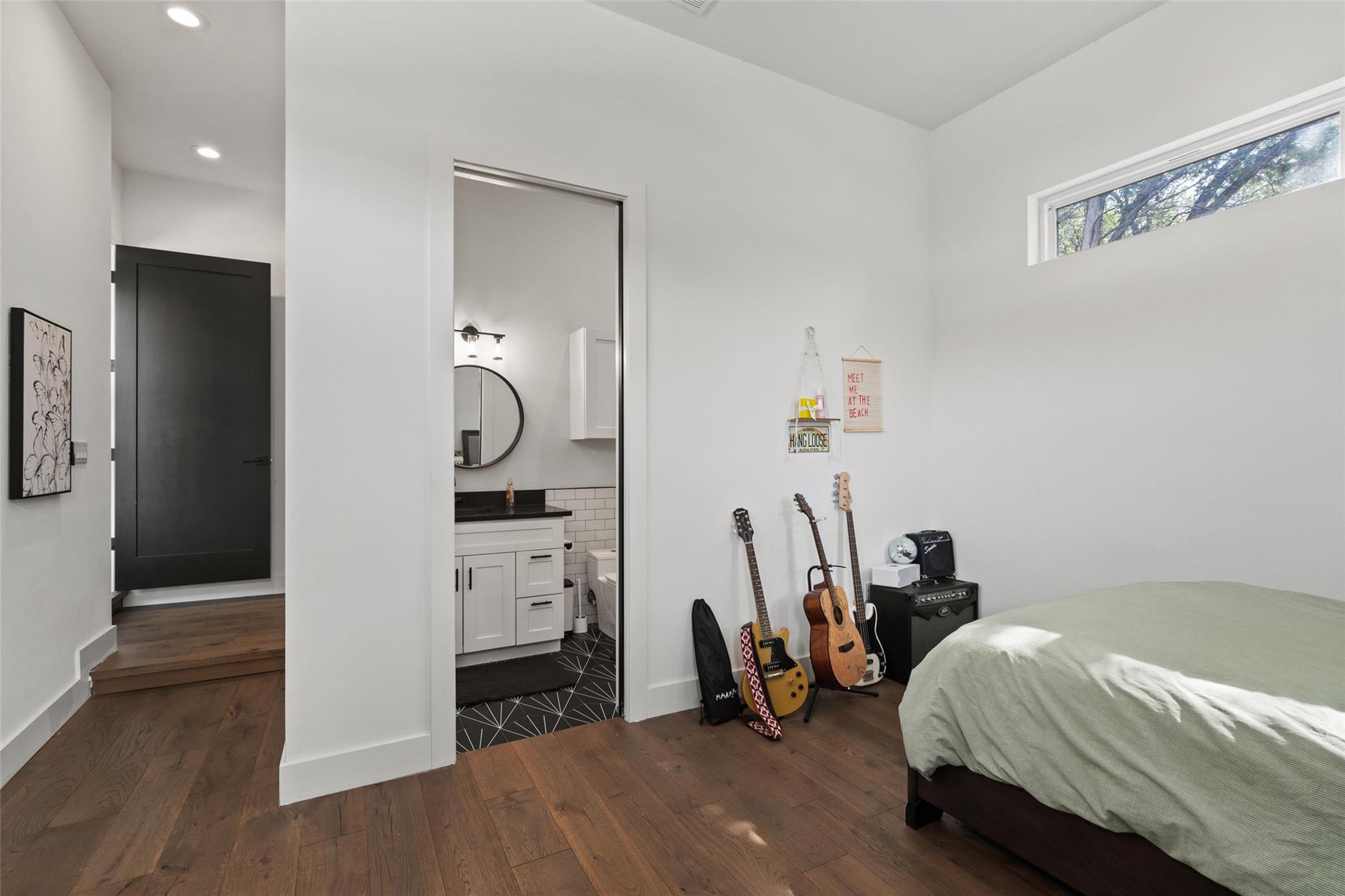 418 Venture Boulevard S Point Venture TX 78645