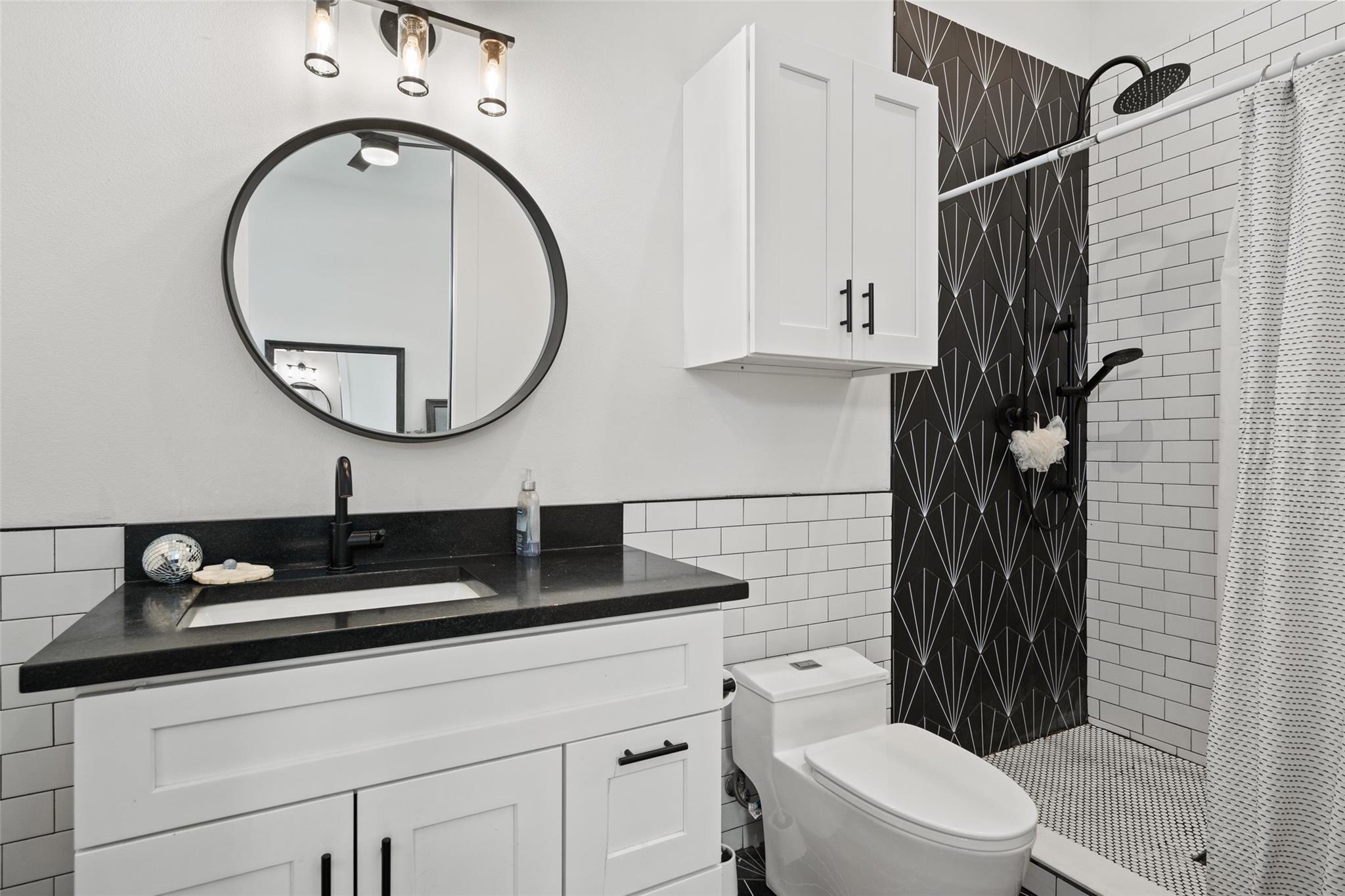 418 Venture Boulevard S Point Venture TX 78645