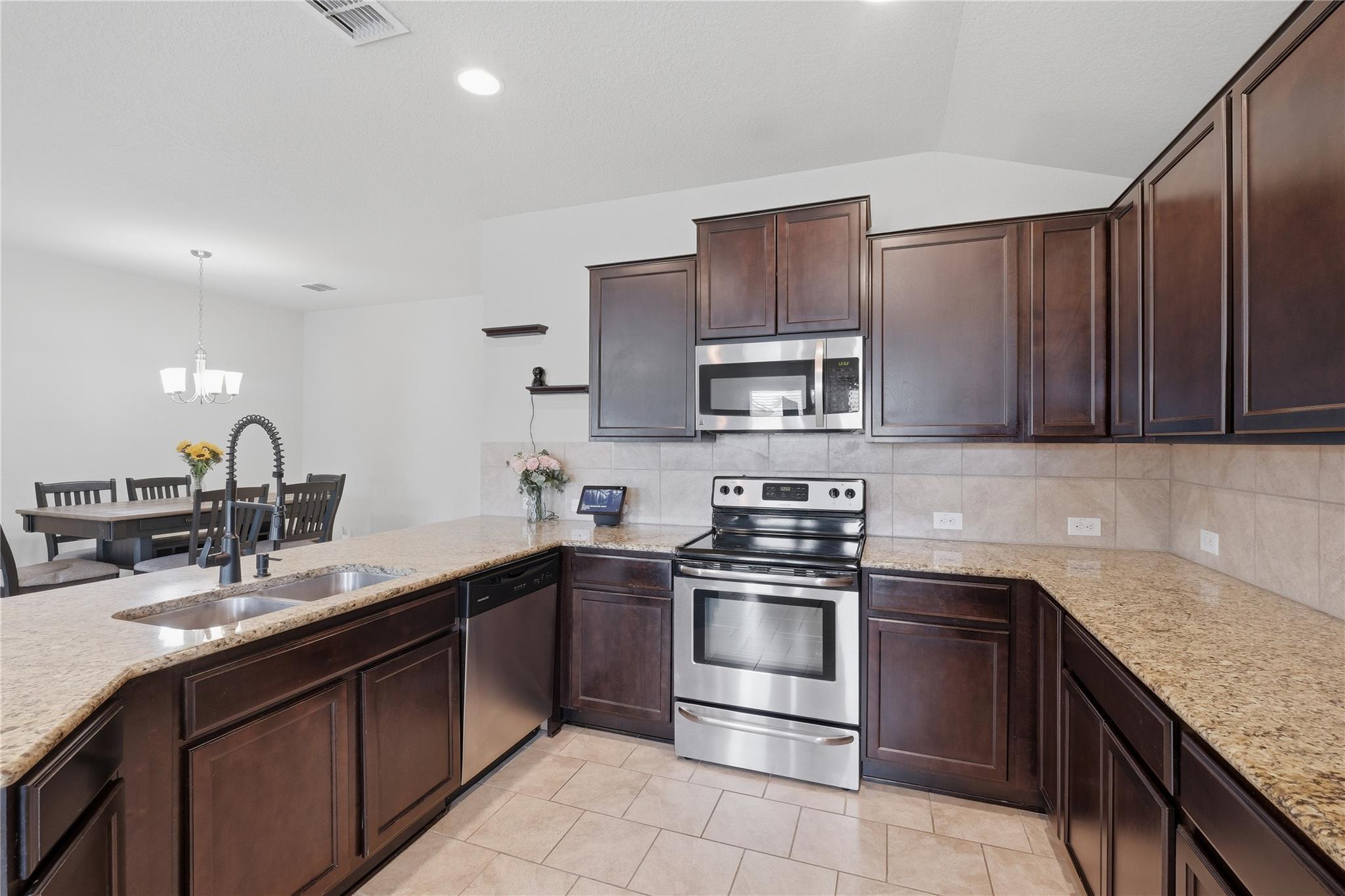 8867 Belgian Falls San Antonio TX 78254