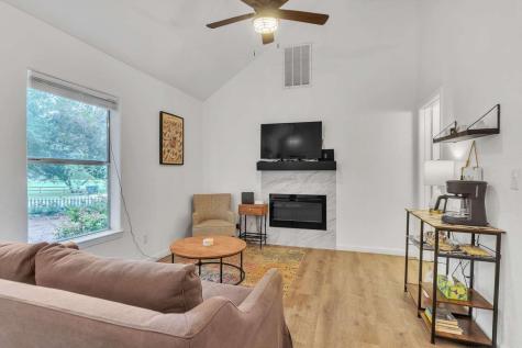 104 Scudder Lane Wimberley TX 78676
